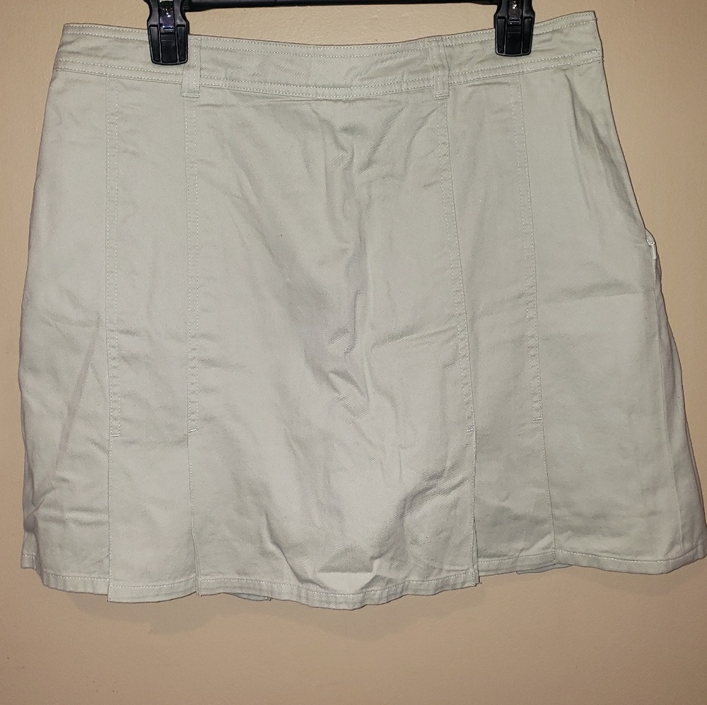 Sonoma sz 14 skort green light mint color